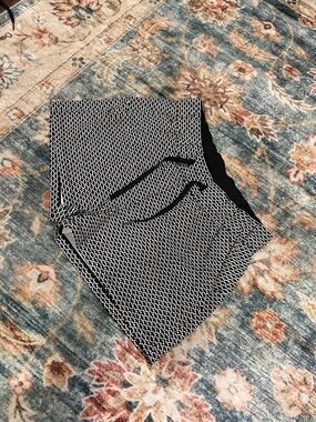 lululemon Black and White Micro-Print Athletic Shorts Size 6 NWOT